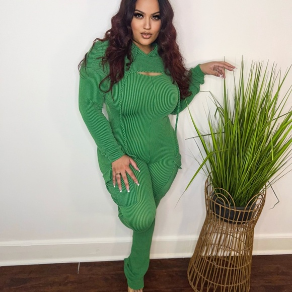 WOMENS GREEN JUMPSUIT - Picture 6 of 6